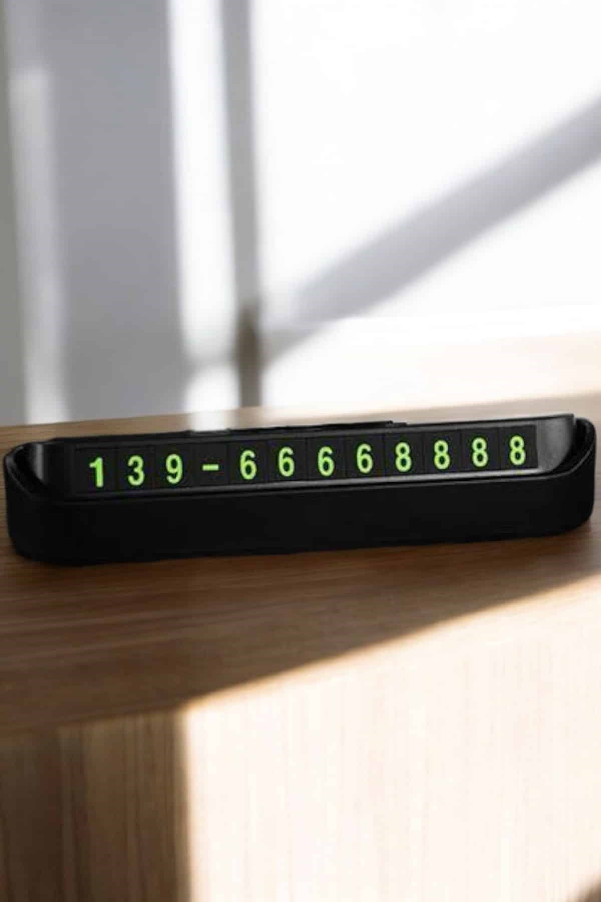 Araç İçi Numaratör Numaralık Torpido Üstü Açılır Kapanır Telefon Numarası Bırakma