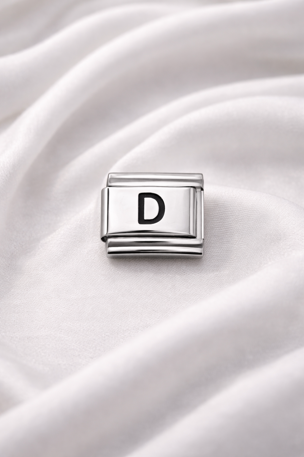 D Harfi Charm – Çelik Harfli Bileklik Aksesuarı ,Kişiye Özel Modüler Takı