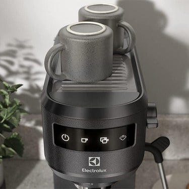 Explore 6 Espresso Makinesi ile Kolay Kahve Hazırlama