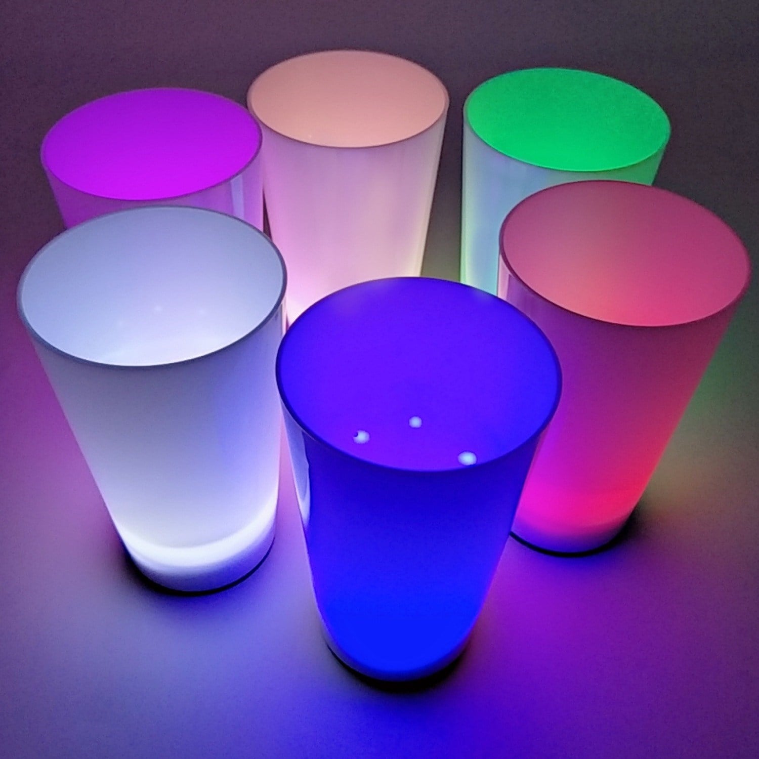 Glow Partisi Bardakları 6 Renk 6 Adet 1.5 oz 4.5 x 6.5 cm
