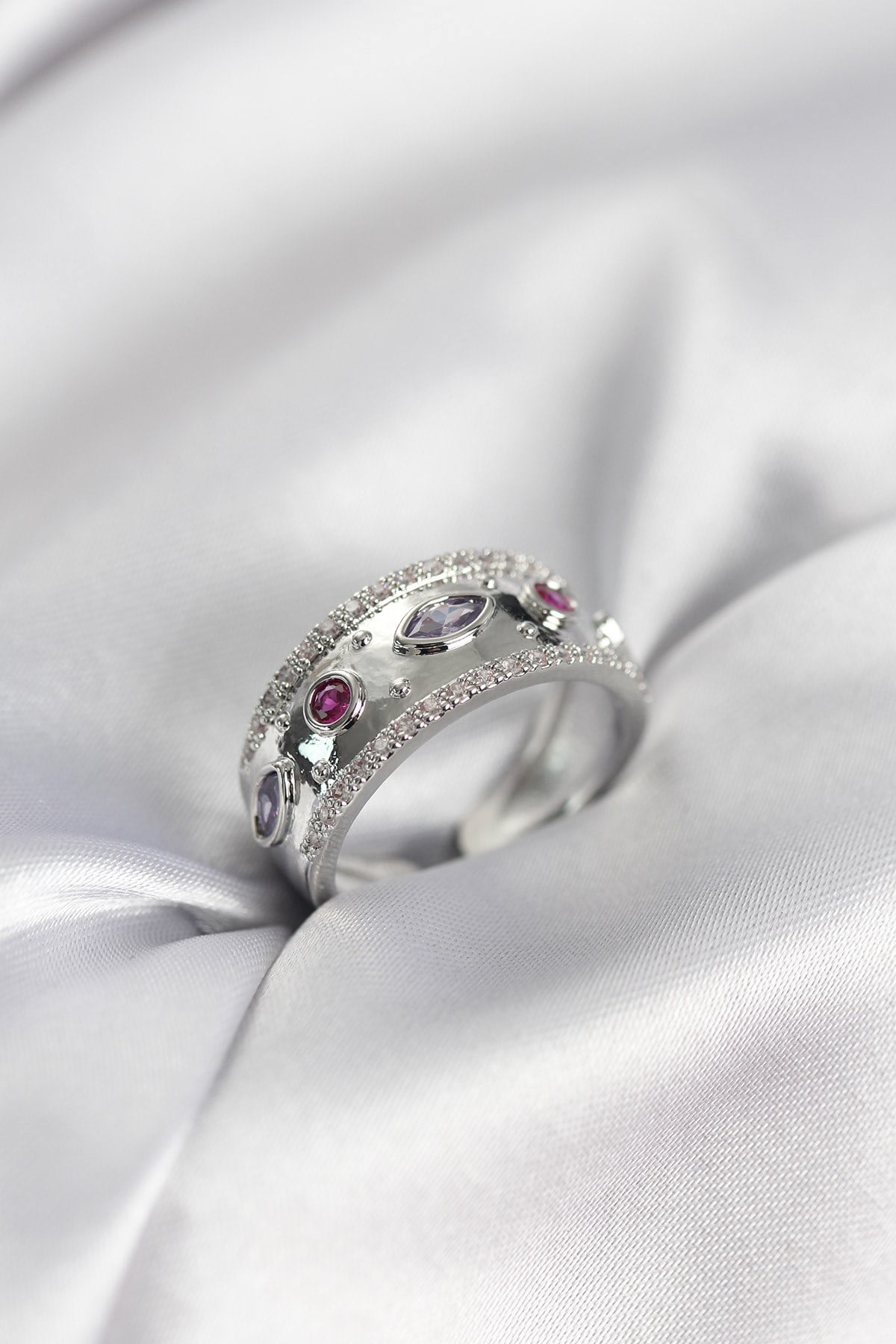 Gümüş Renk Zirkon Taşlı Vintage Kadın Yüzük