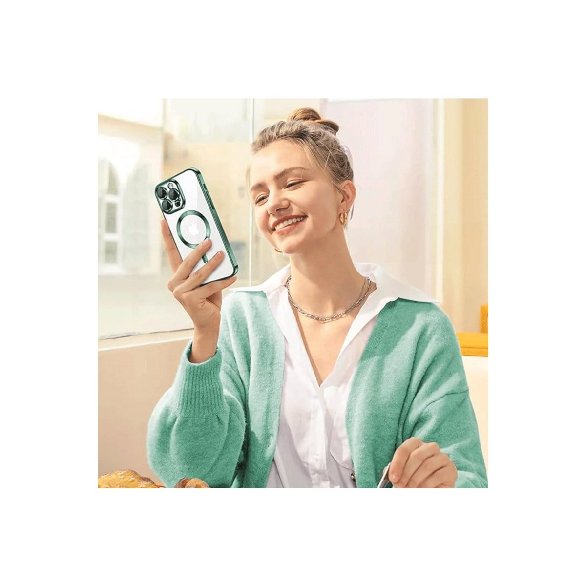 iPhone 15 Pro Max Kılıf Kross Magneticsafe Kapak - Kırmızı