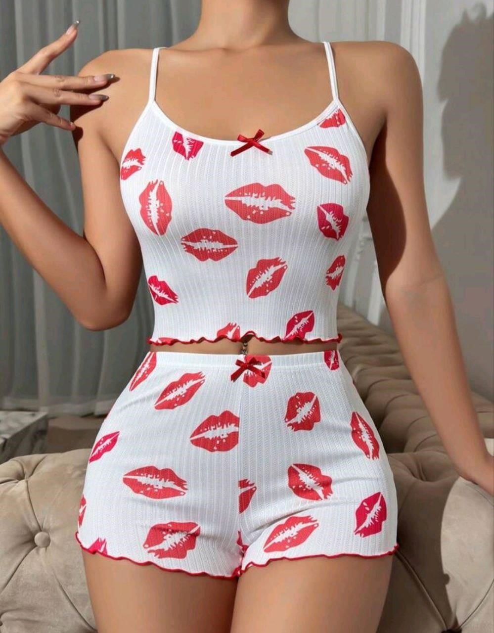 Kadın Beyaz Dudak Desenli Seksi Gecelik Takım 5021