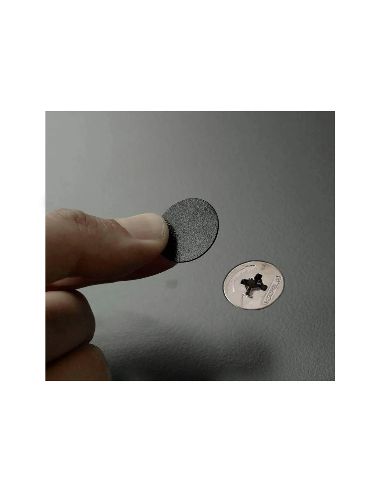 Kendinden Yapışkanlı Vida Tapa 15 mm Siyah 78 Parça