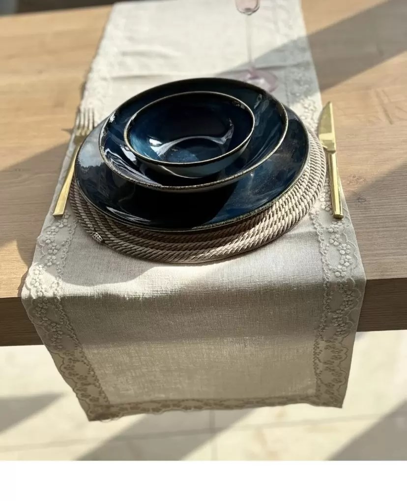 Masa Üzerine Runner, Sehpa Örtüsü Fransız İşlemeli Detaylı Zara Model Krem