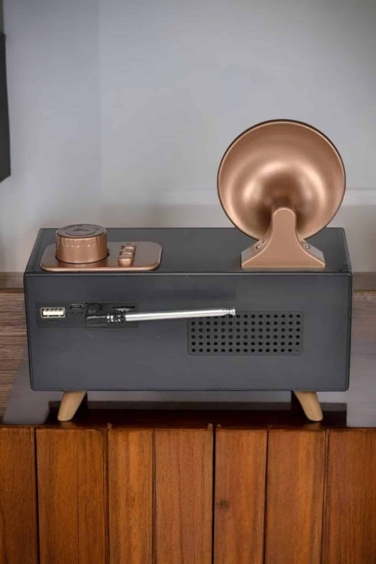 Nostaljik Görünümlü Bluetooth Bağlantılı Speaker