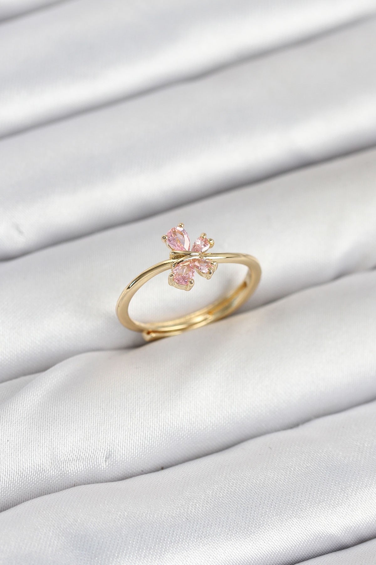 Pirinç Gold Renk Pembe Kelebek Kadın Yüzük