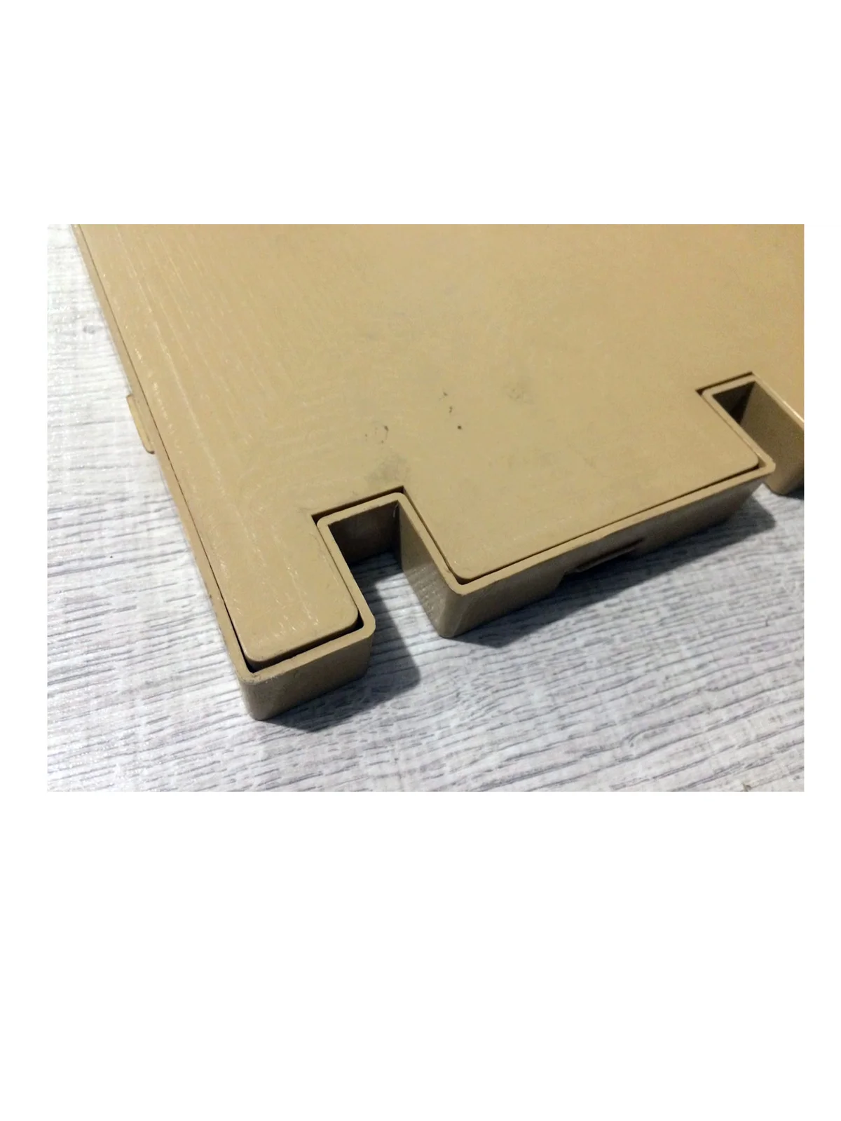 PLASTİK TERMO KOVAN DUVARI 10 ÇERÇEVELİK TEK KAT 04013