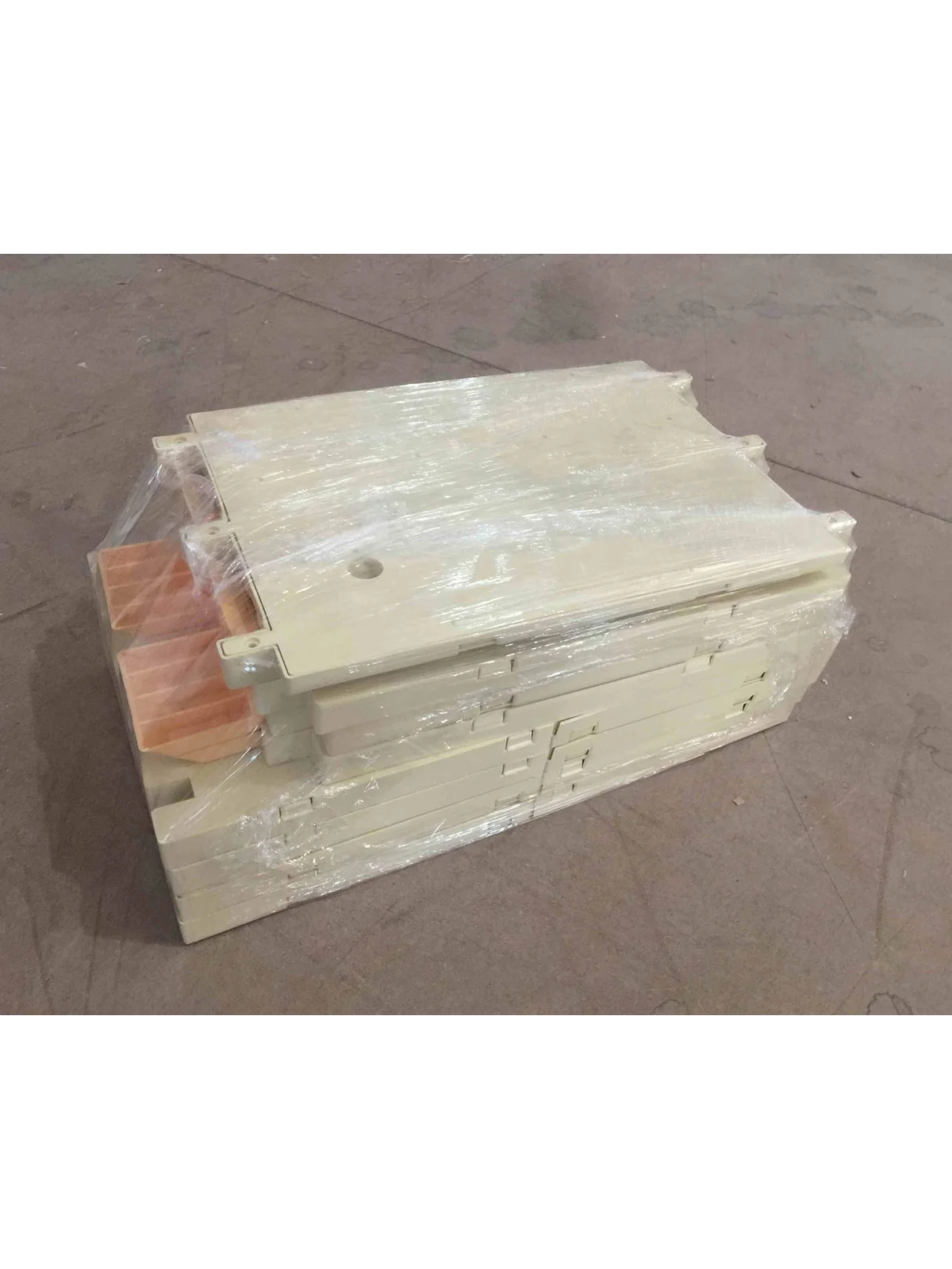PLASTİK TERMO KOVAN DUVARI 10 ÇERÇEVELİK TEK KAT 04013
