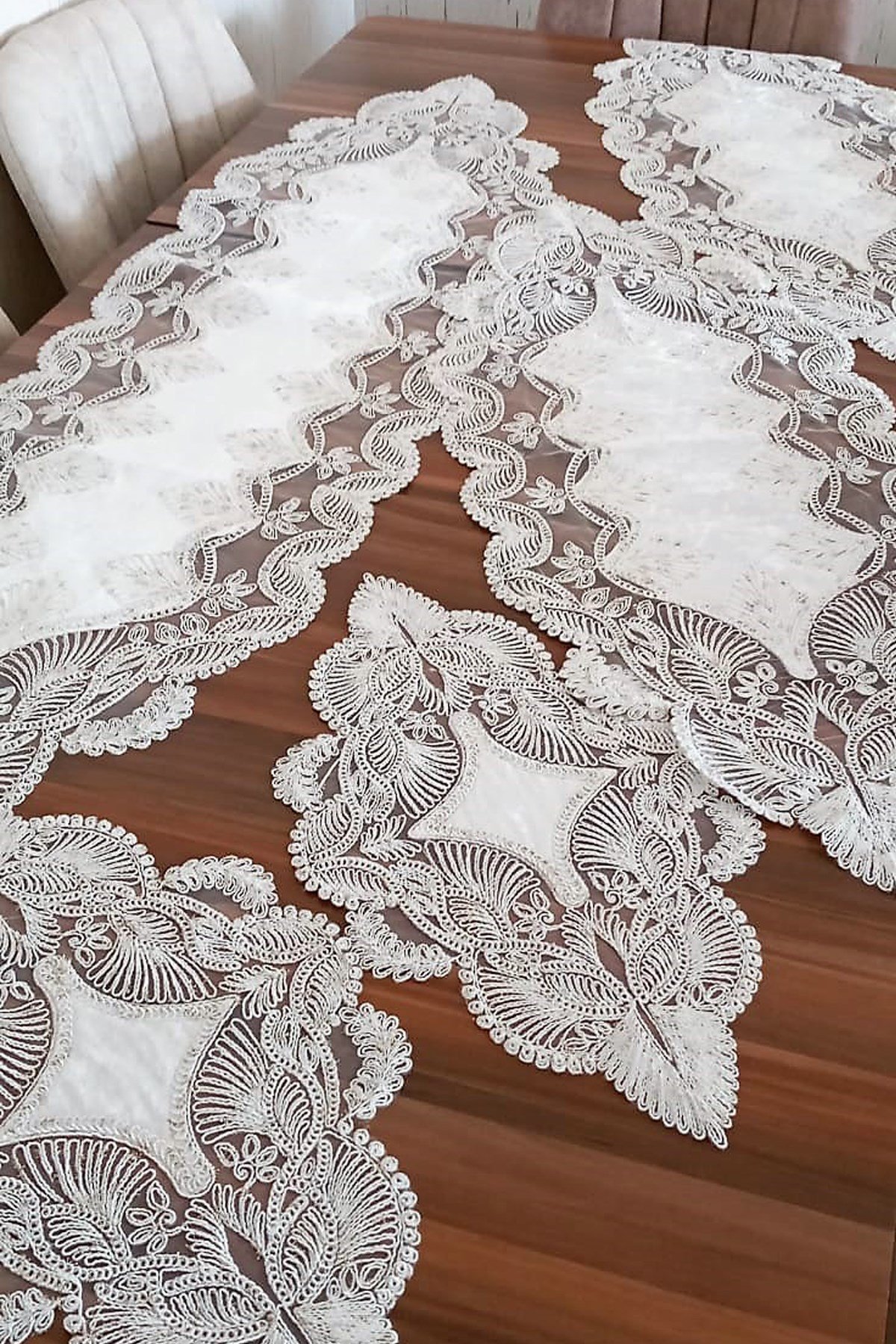 Salon Takımı 5 Parça Dantelli Masa Örtüsü Runner Seti