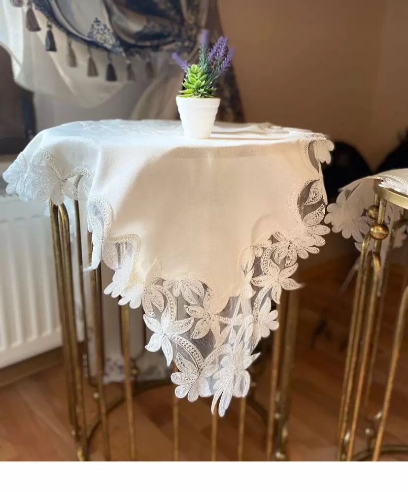 Salon Takımı Çeyizlik Helena Model Krem 5 Parça Keten Dantelli Runner Seti
