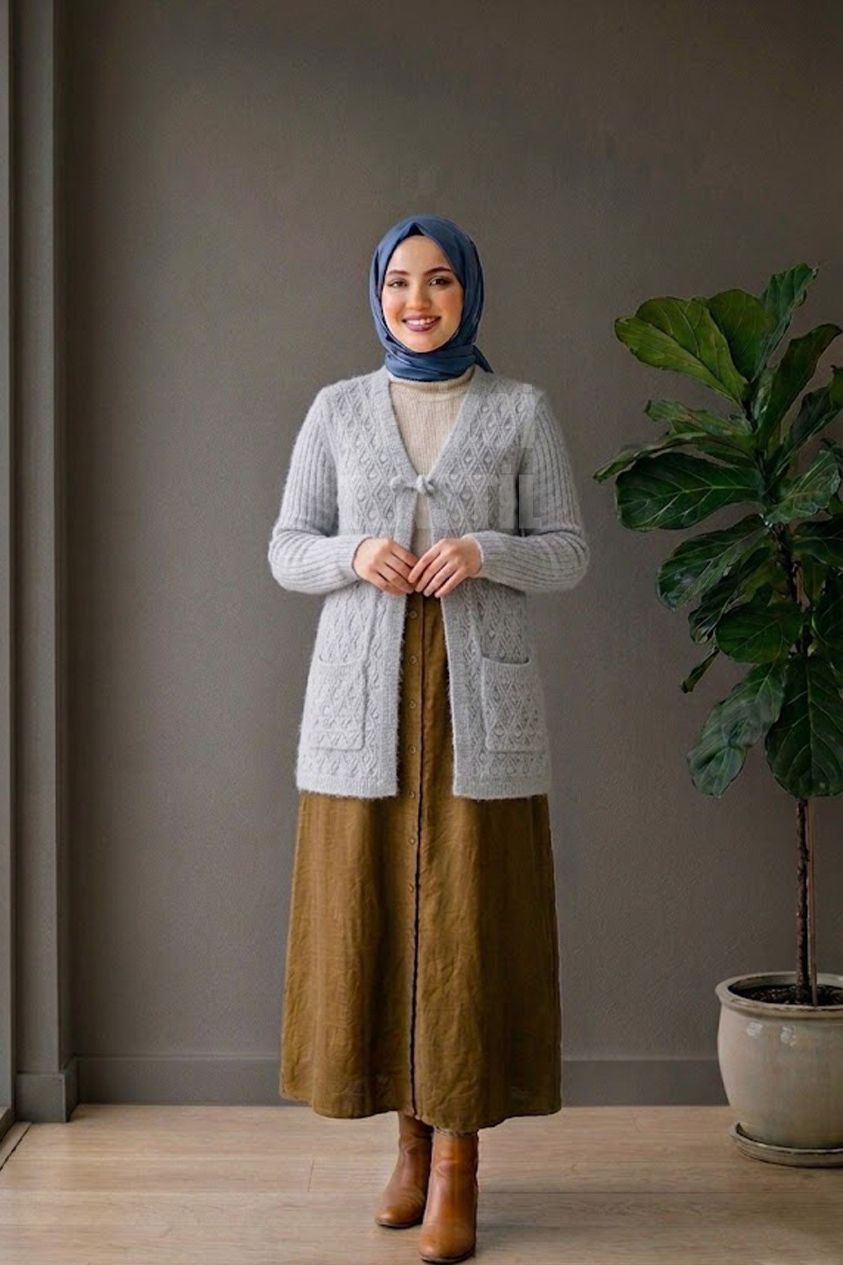 Yumoş Ponpon Bağlamalı Yelek - Gri