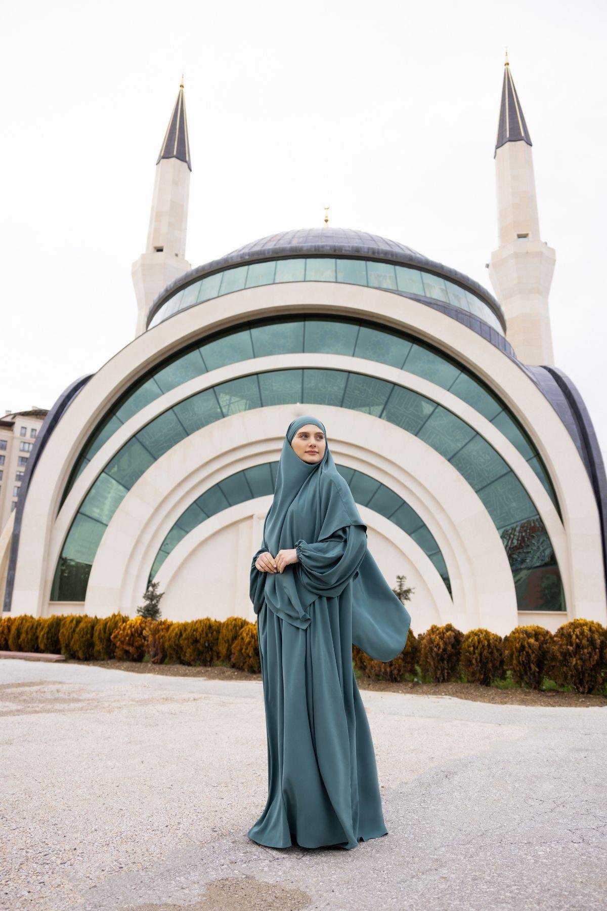 Nur
