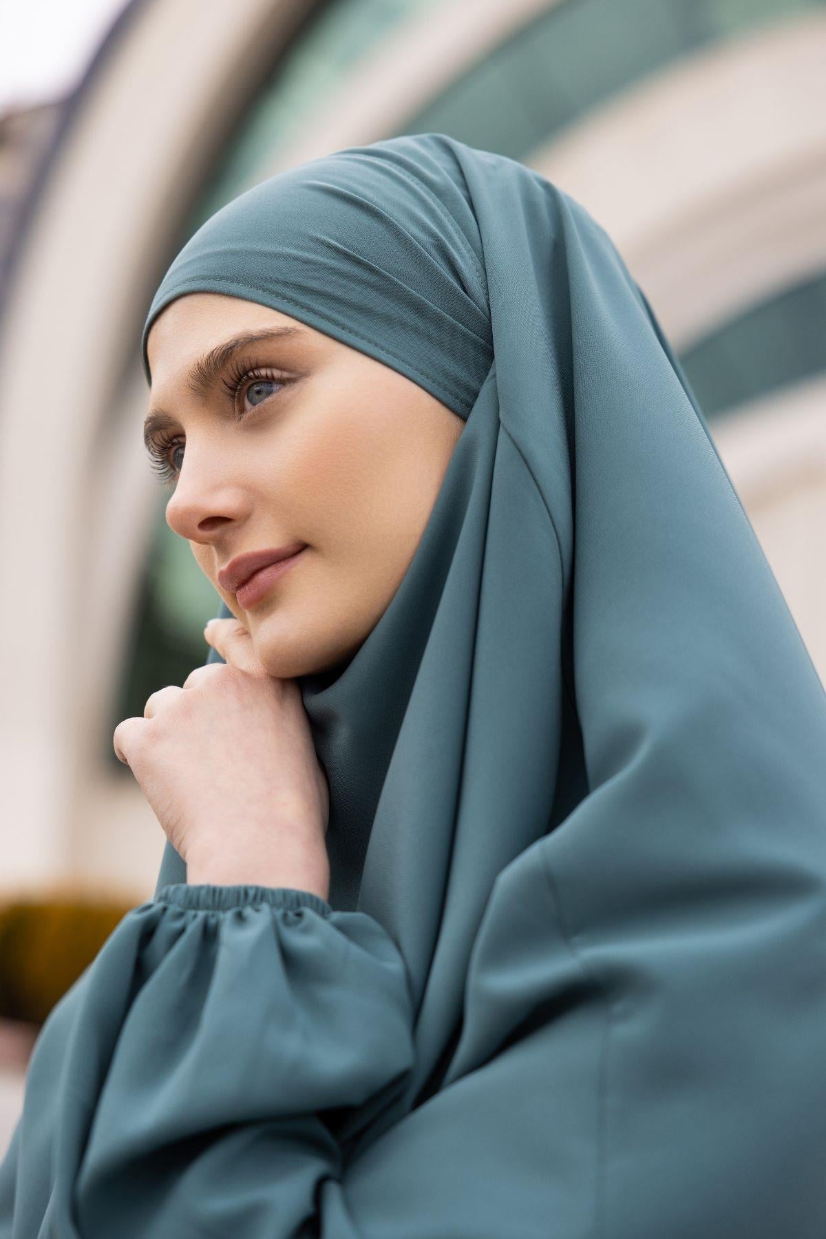 Nur