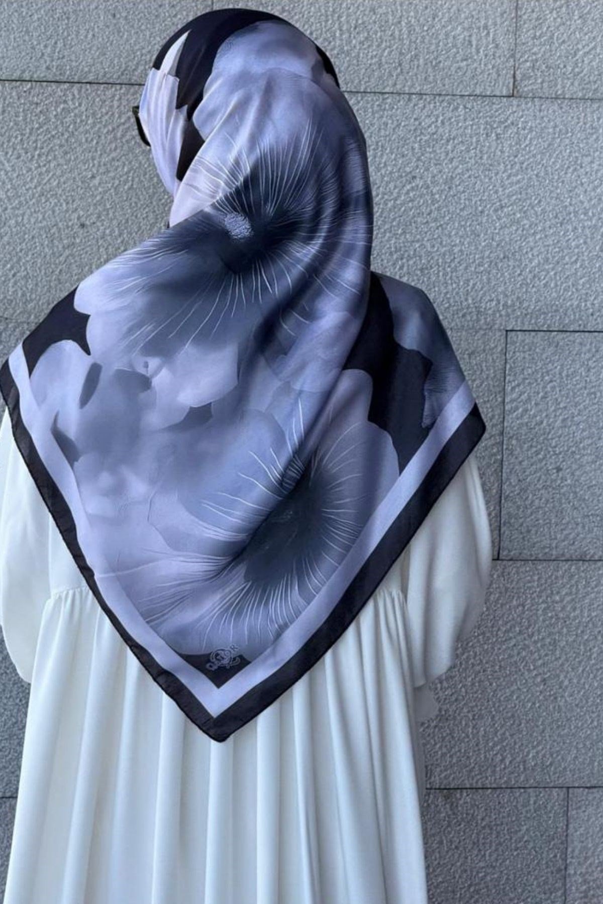 Pamuklu Flora Desen Eşarp-Siyah/Antrasit