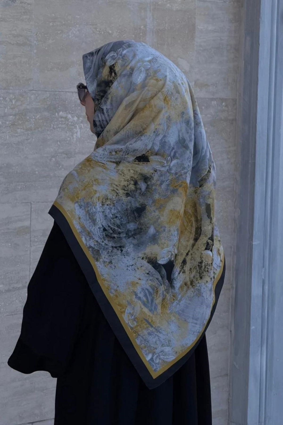 Pamuklu Soft Âlâ Desen Eşarp-Siyah