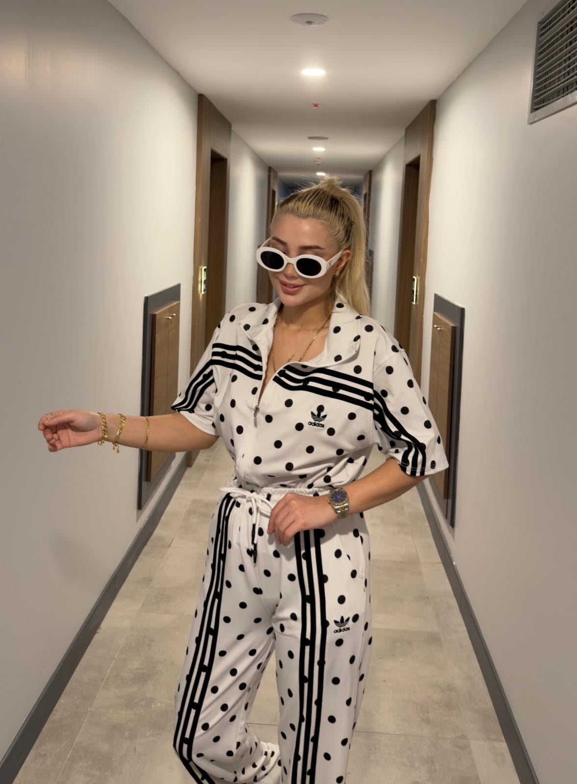 PUANTEYELİ TAKIM  BEYAZ