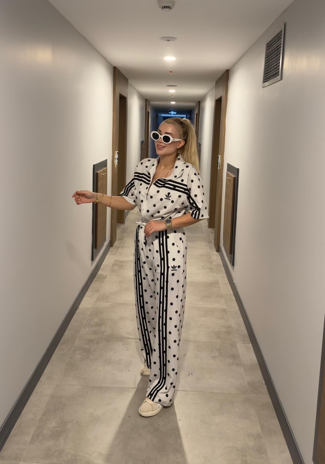 PUANTEYELİ TAKIM  BEYAZ