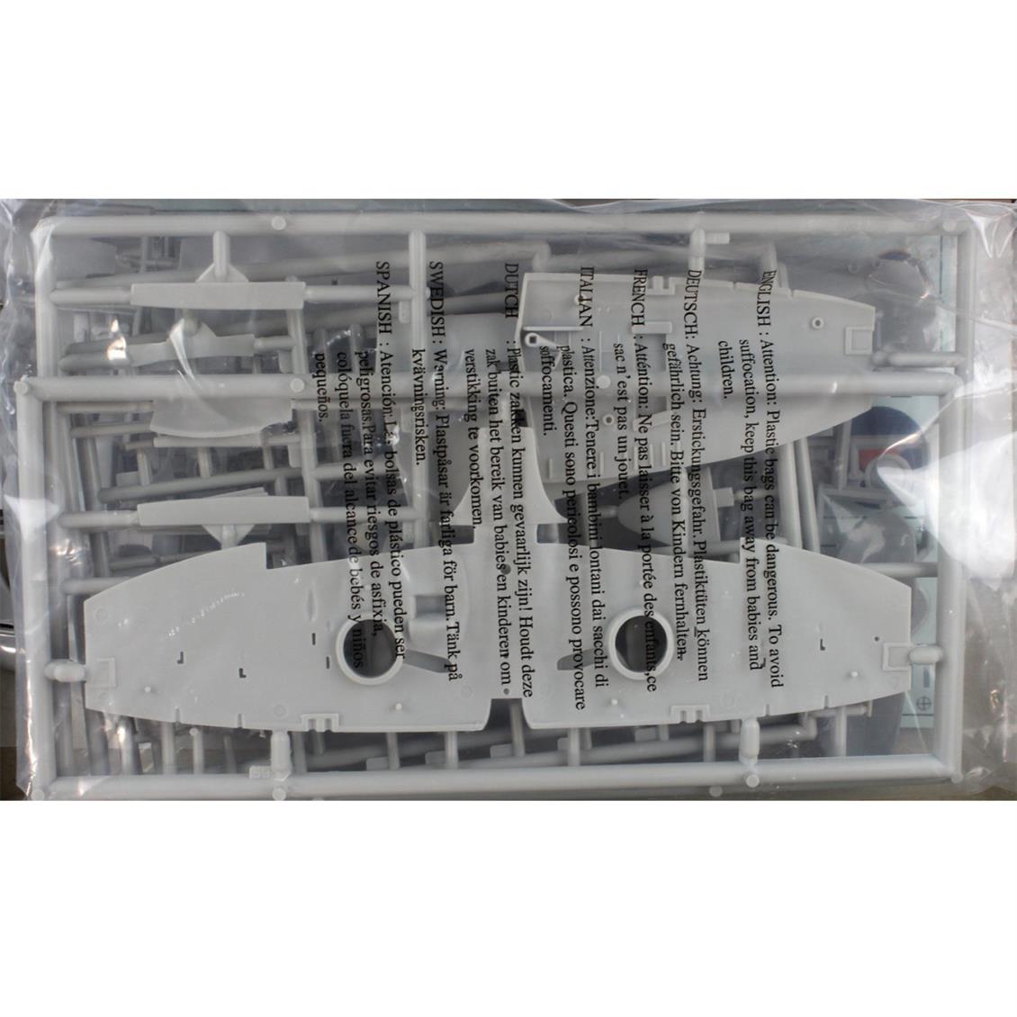 A05110 1/48 SUPERMARINE SPITFIRE MK VC/SEAFIRE III