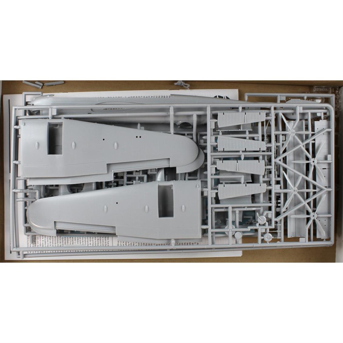 A08002 1/72 AVRO LANCESTER BI/II