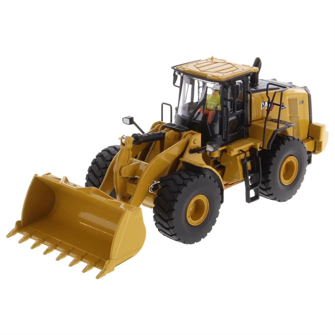 Diecast Masters 85686 1/50 Ölçek Cat 966 Tekerlekli Loder, Sergilemeye Hazır Metal İş Makinası Modeli