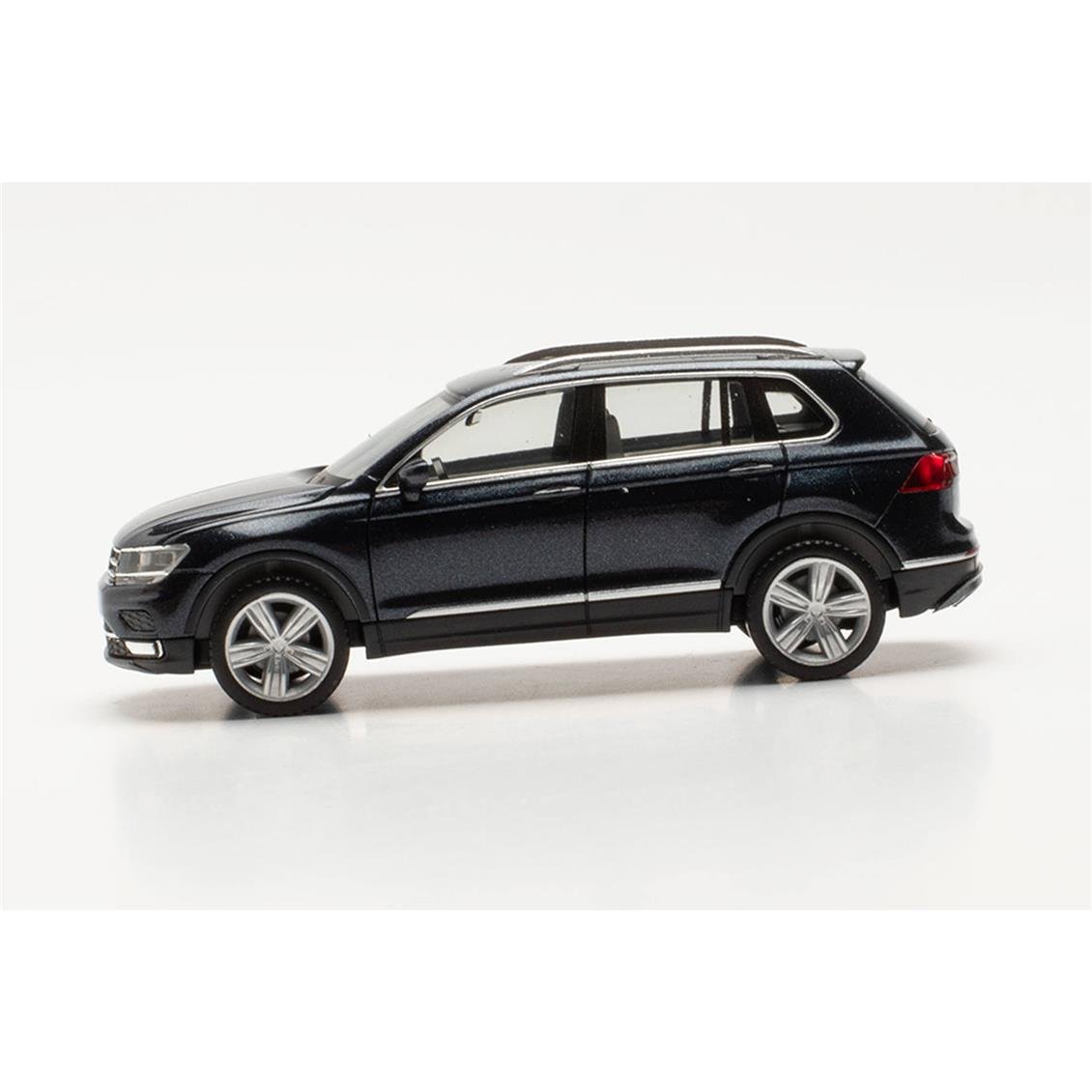 Herpa 038607-006 1/87 Ölçek VW Tiguan, Gece Mavisi Metalik, Sergilemeye Hazır Model Araç