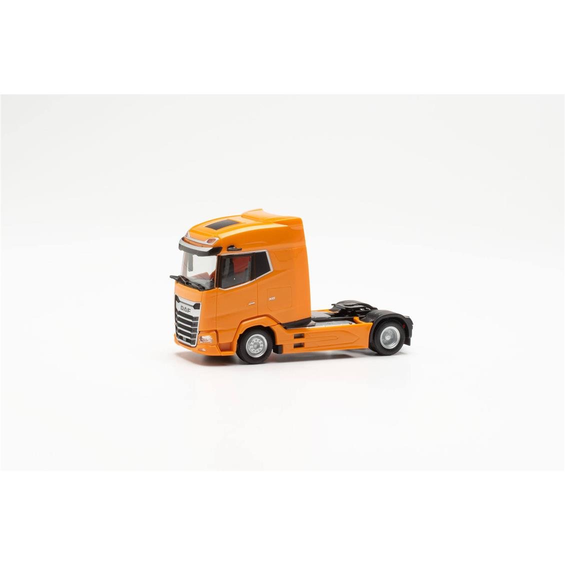 Herpa 315760-002 1/87 Ölçek, DAF XG Çekici, Turuncu, Sergilemeye Hazır Model Araç