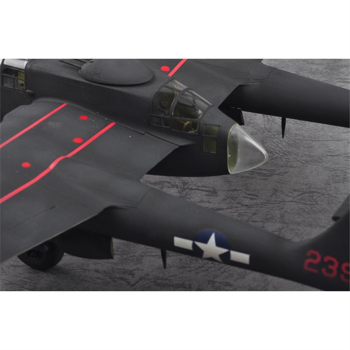 HobbyBoss 81731 1/48 Ölçek P-61B Black Widow, Savaş Uçağı Plastik Model Kiti