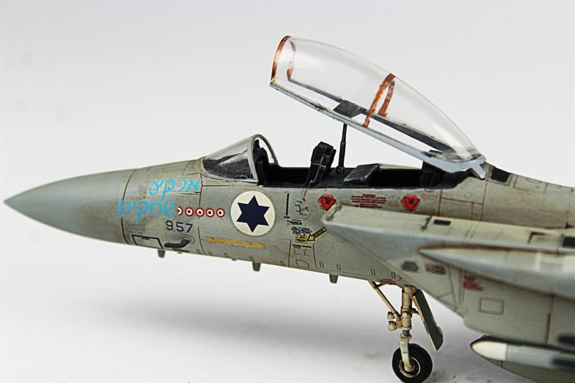 QD005 1/72 F-15D BAZ Sergilemeye Hazır Plastik Uçak Maketi