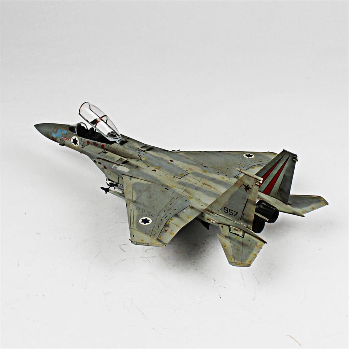 QD005 1/72 F-15D BAZ Sergilemeye Hazır Plastik Uçak Maketi