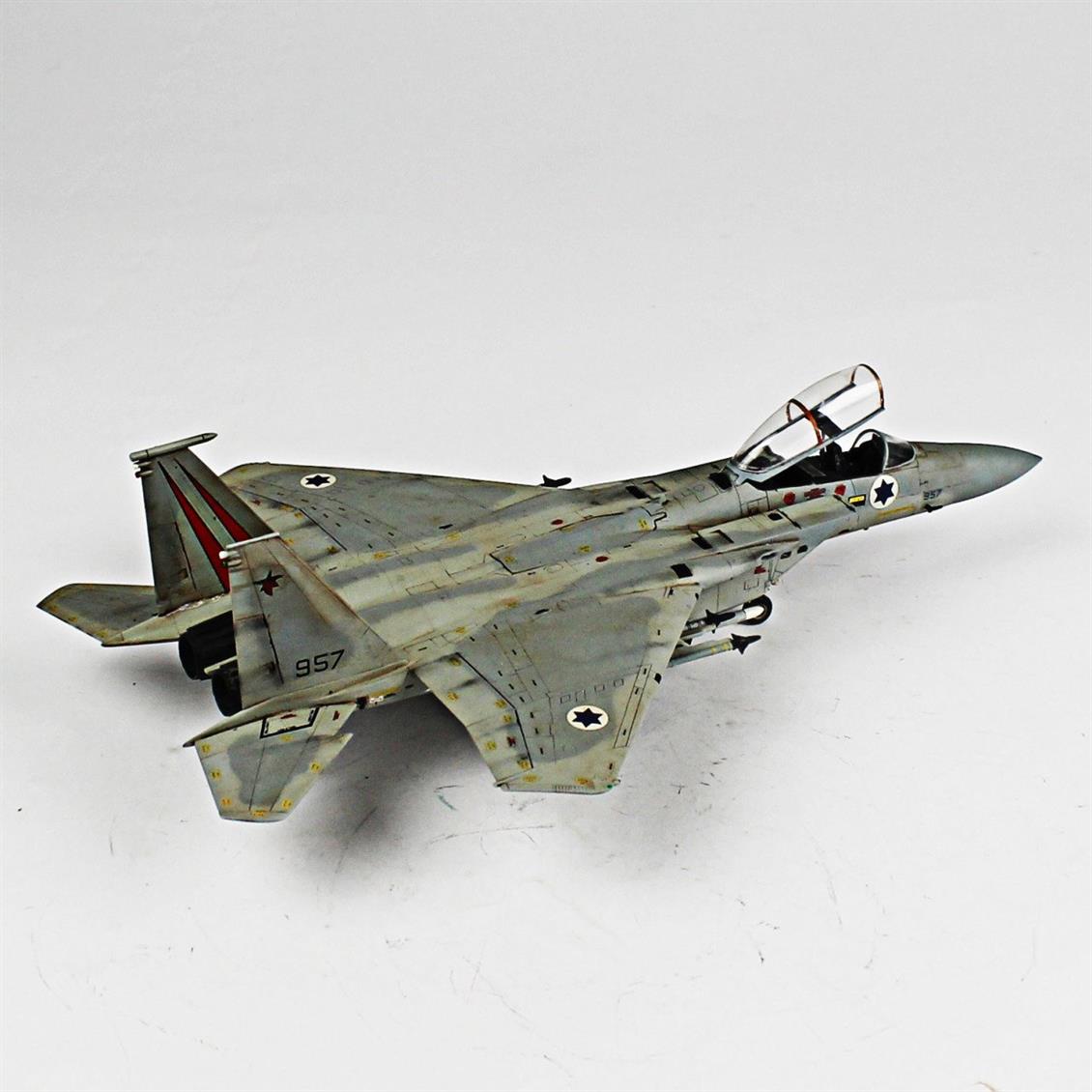 QD005 1/72 F-15D BAZ Sergilemeye Hazır Plastik Uçak Maketi