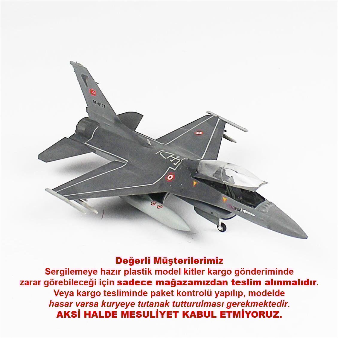 QD014 1/72  F-16D Fighting Falcon Sergilemeye Hazır Plastik Uçak Maketi