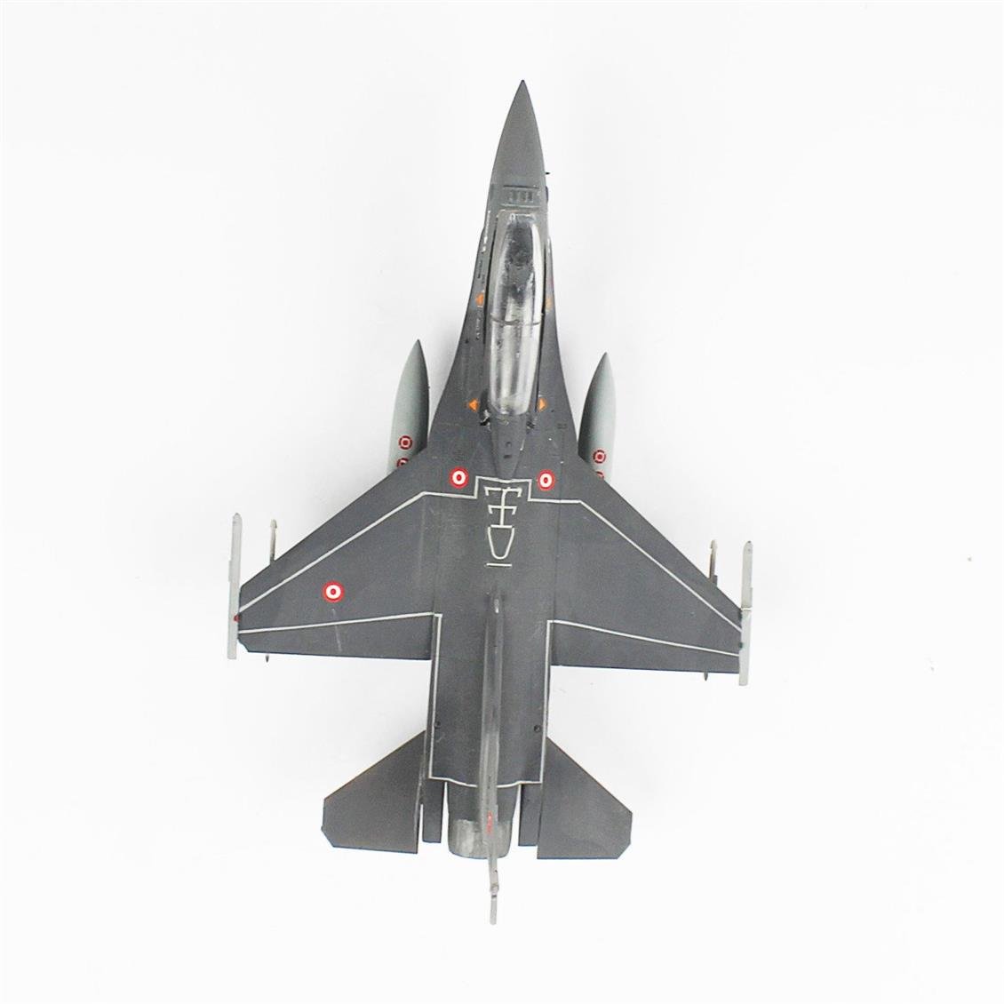 QD014 1/72  F-16D Fighting Falcon Sergilemeye Hazır Plastik Uçak Maketi