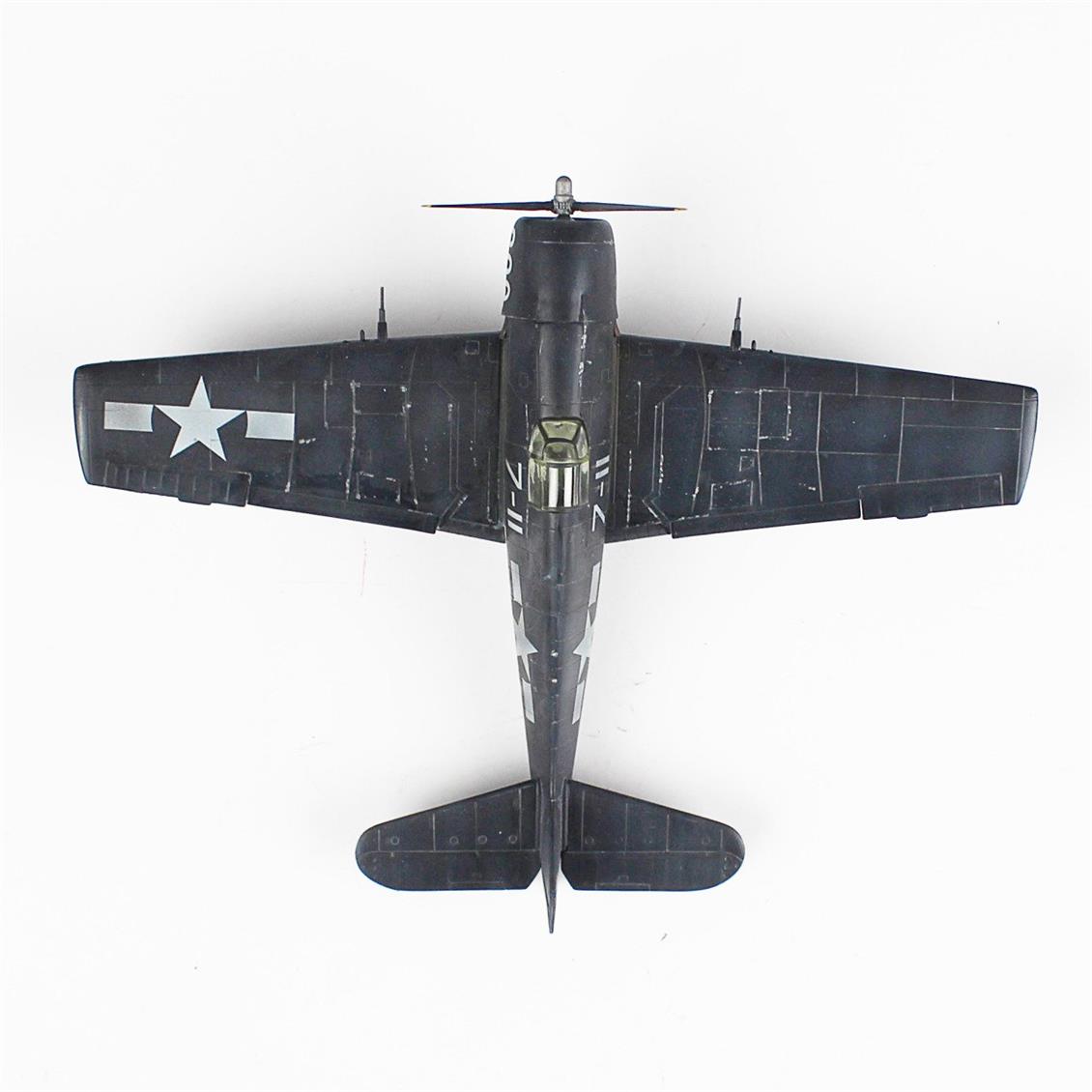 QD038 1/72 F6F Hellcat Sergilemeye Hazır Plastik Uçak Maketi
