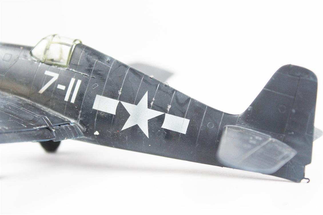 QD038 1/72 F6F Hellcat Sergilemeye Hazır Plastik Uçak Maketi