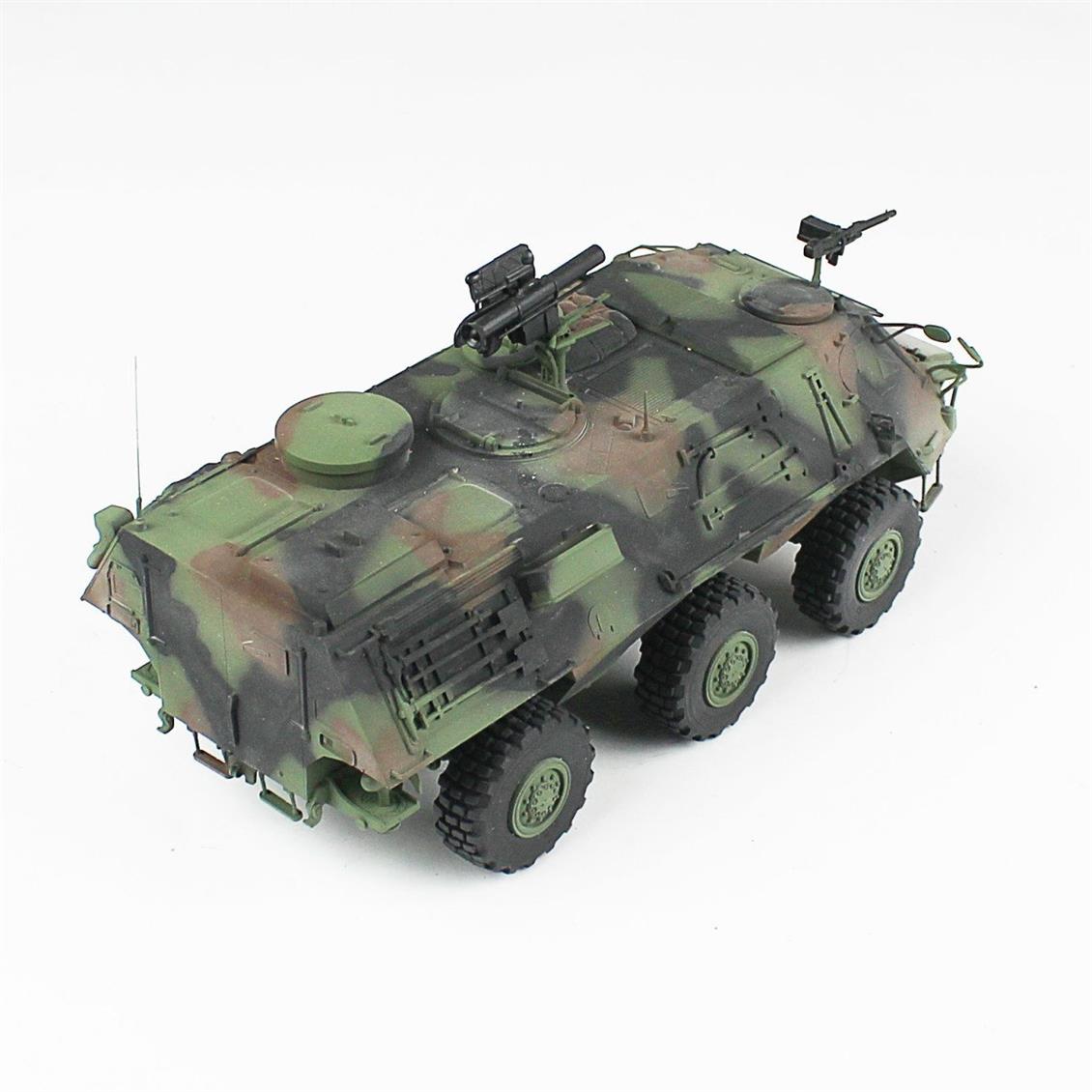 QD205 1/35 Fuchs, Revell, Sergilemeye Hazır Plastik Tank Maketi