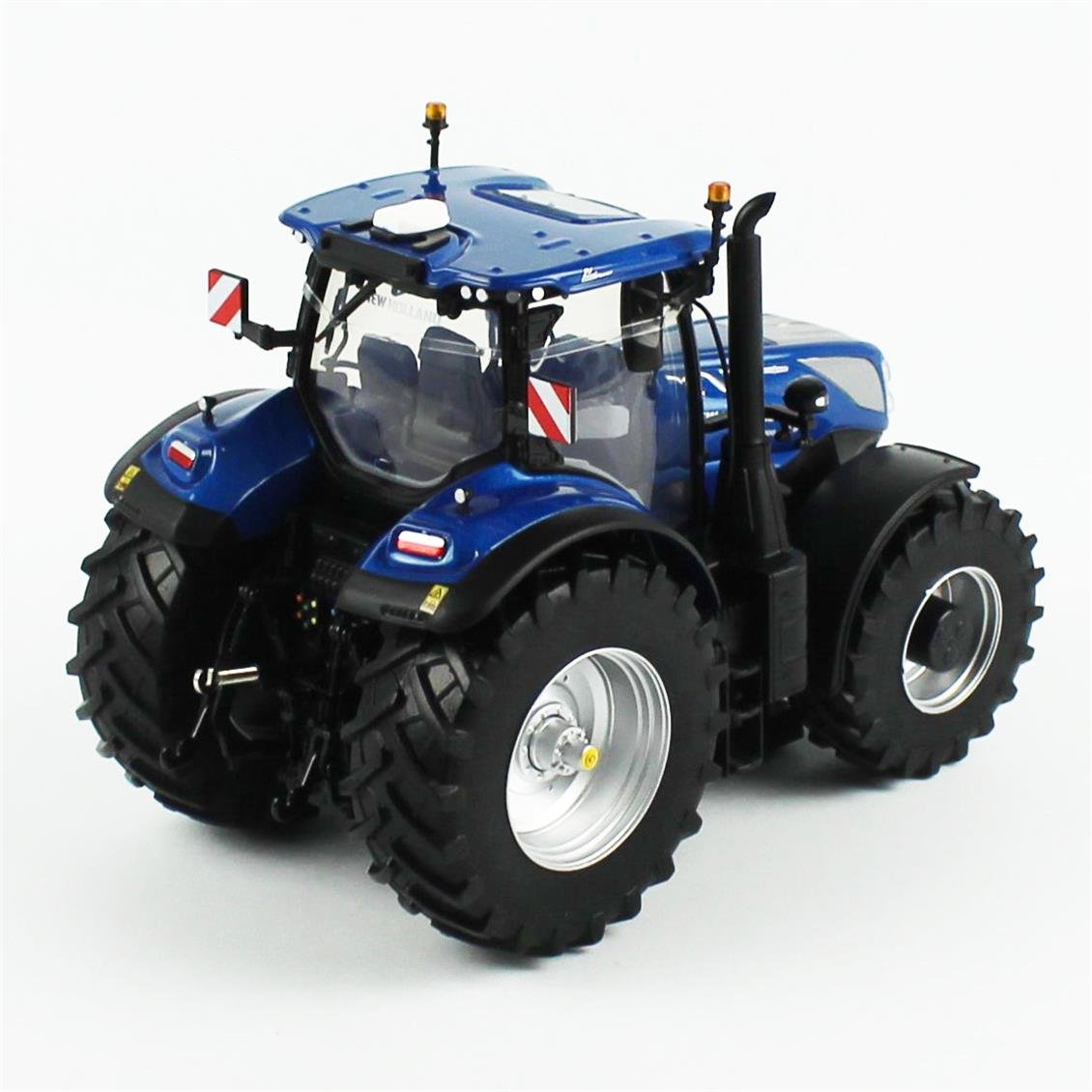 Universal Hobbies UH6491 1/32 Ölçek, New Holland T7.300 Blue Power, Otomatik Komutlu Traktör, Sergilemeye Hazır Tarımsal Makine