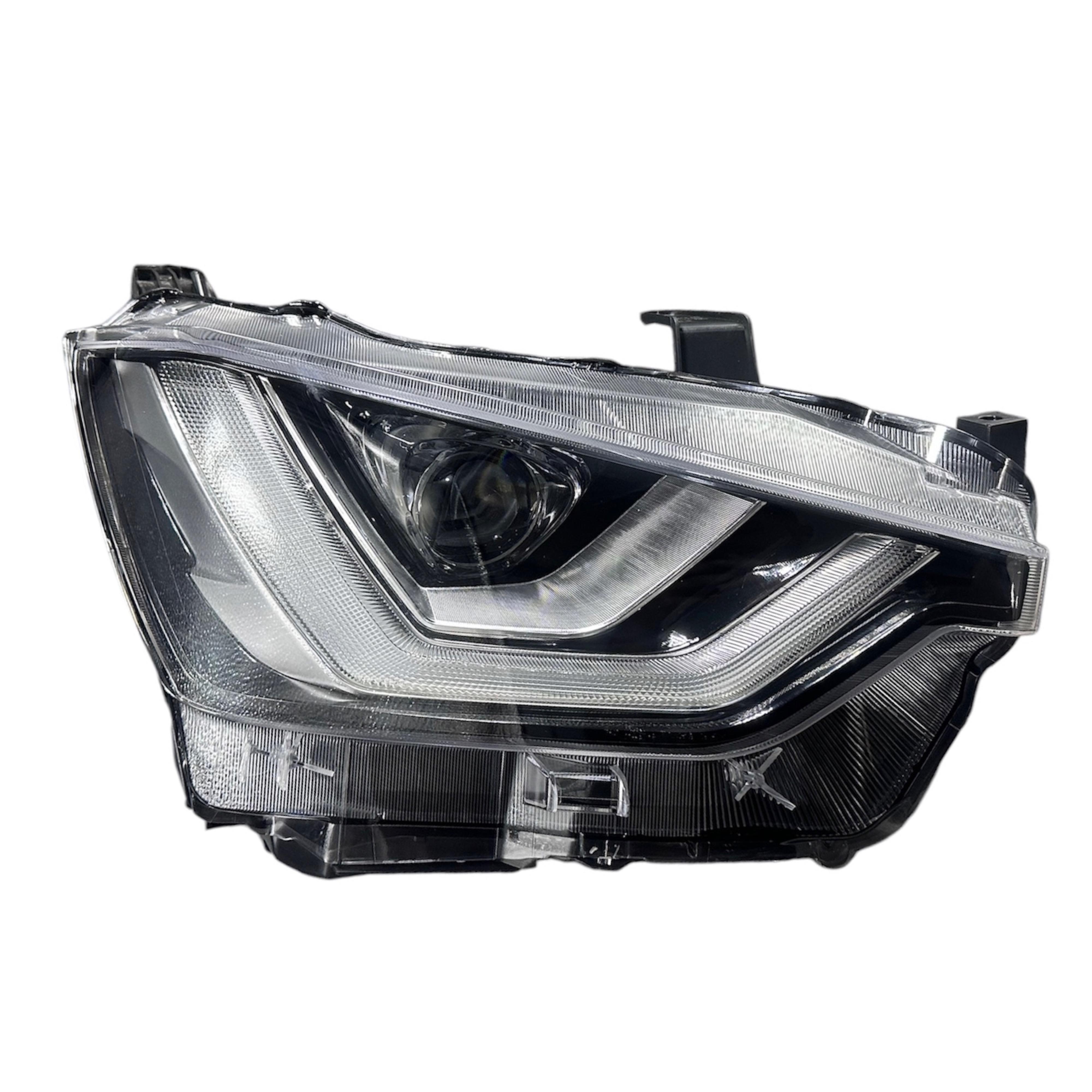 Isuzu Far D-max 20-21 Sağ (Mercekli) - UNİ-X-084-1-RH