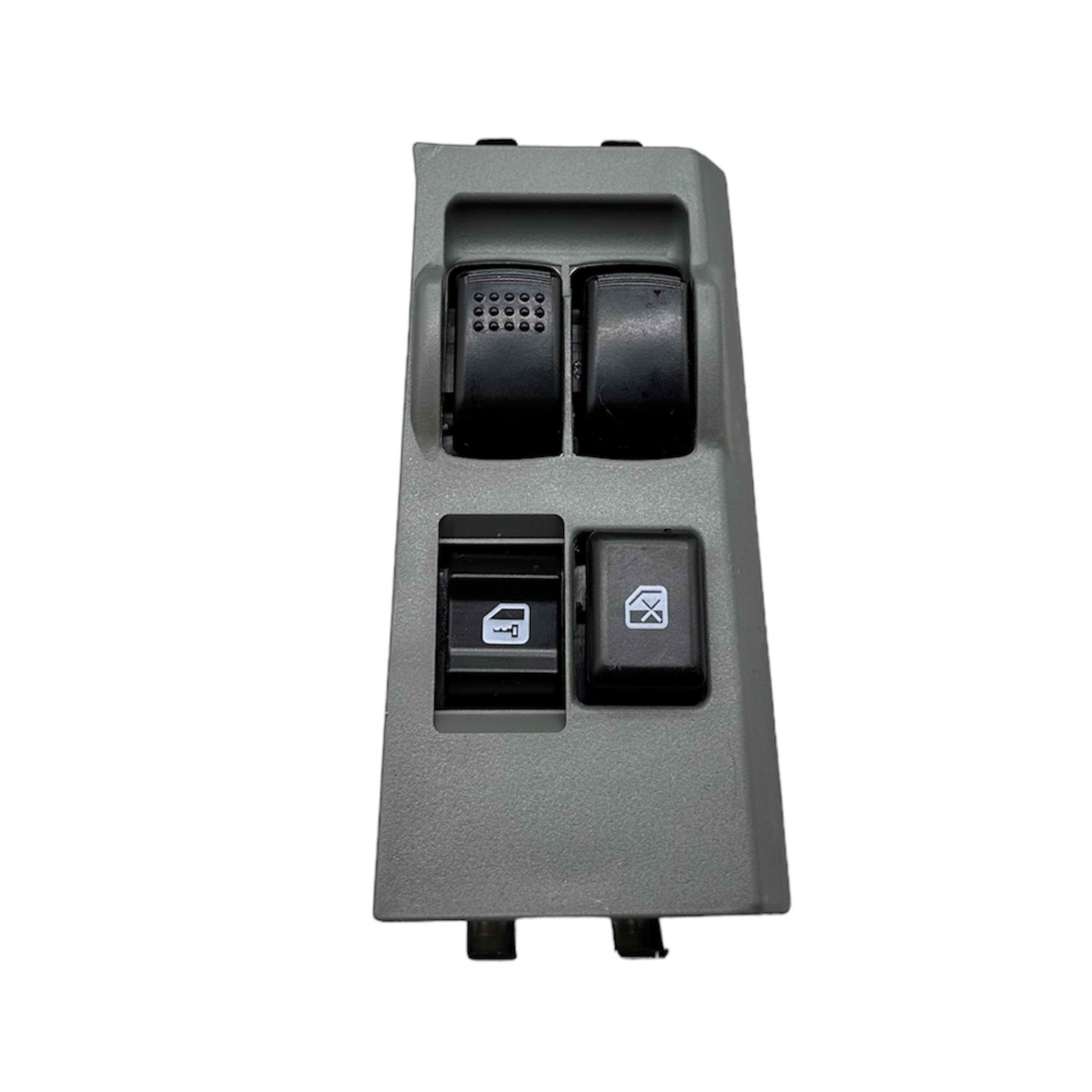 Mıtsubıshı Düğme Cam Açma Canter 519/639/659 06-10 Ön Sol (Çiftli/24v) - MK420547