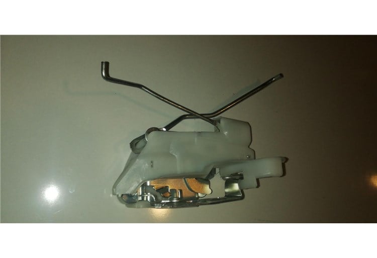 Mıtsubıshı Kilit Kapı L200 00-05 Ön İç Sol - MR432137