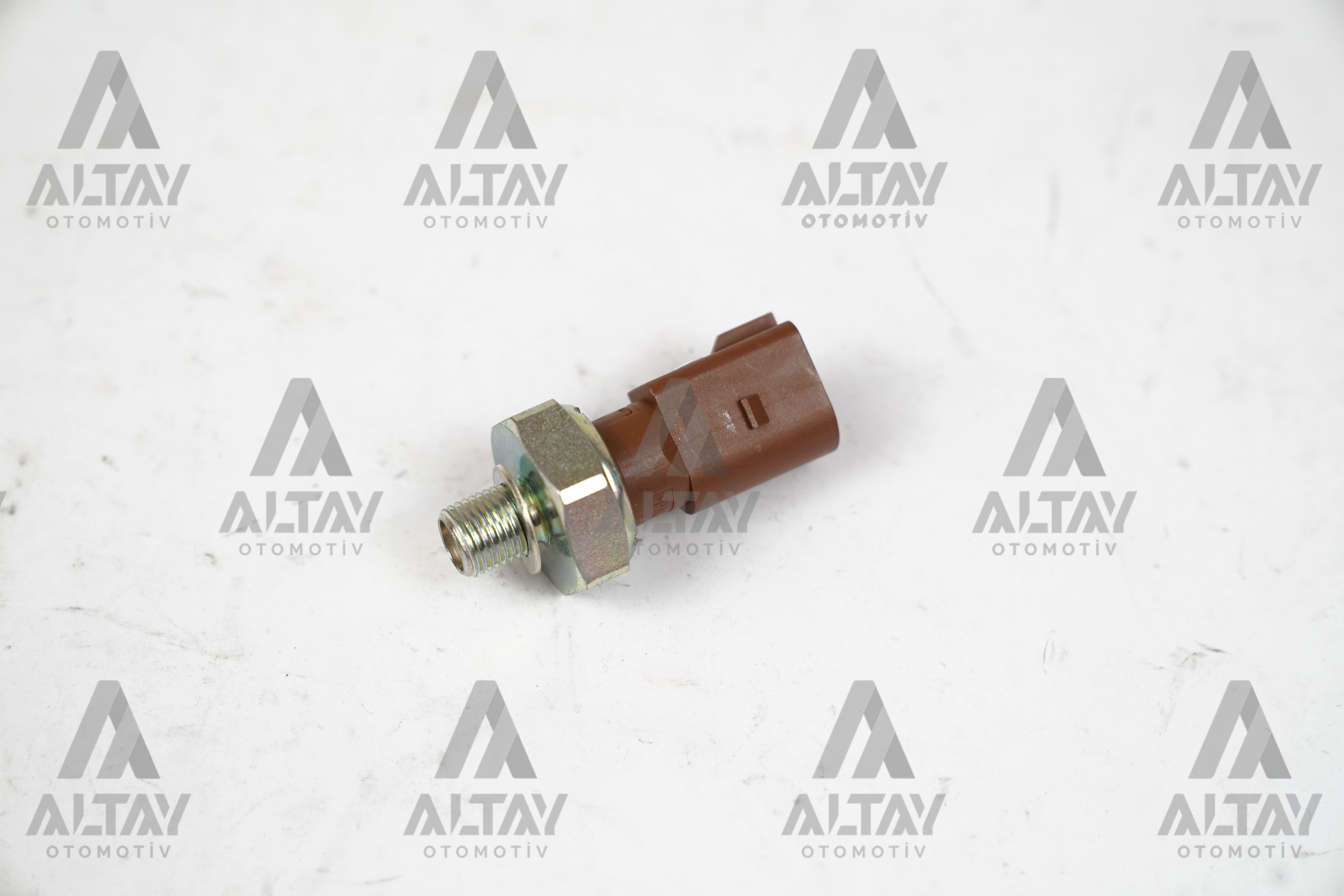 MÜŞÜR YAĞ GOLF7 / A3 / LEON / PASSAT / TİGUAN / CADDY 13= CLHA-CLHB-DCXA-CRLB-CRKB-CUVC 1.6 TDİ-2.0 TDİ (KAHVERENGİ) 0,55-0,85 BAR