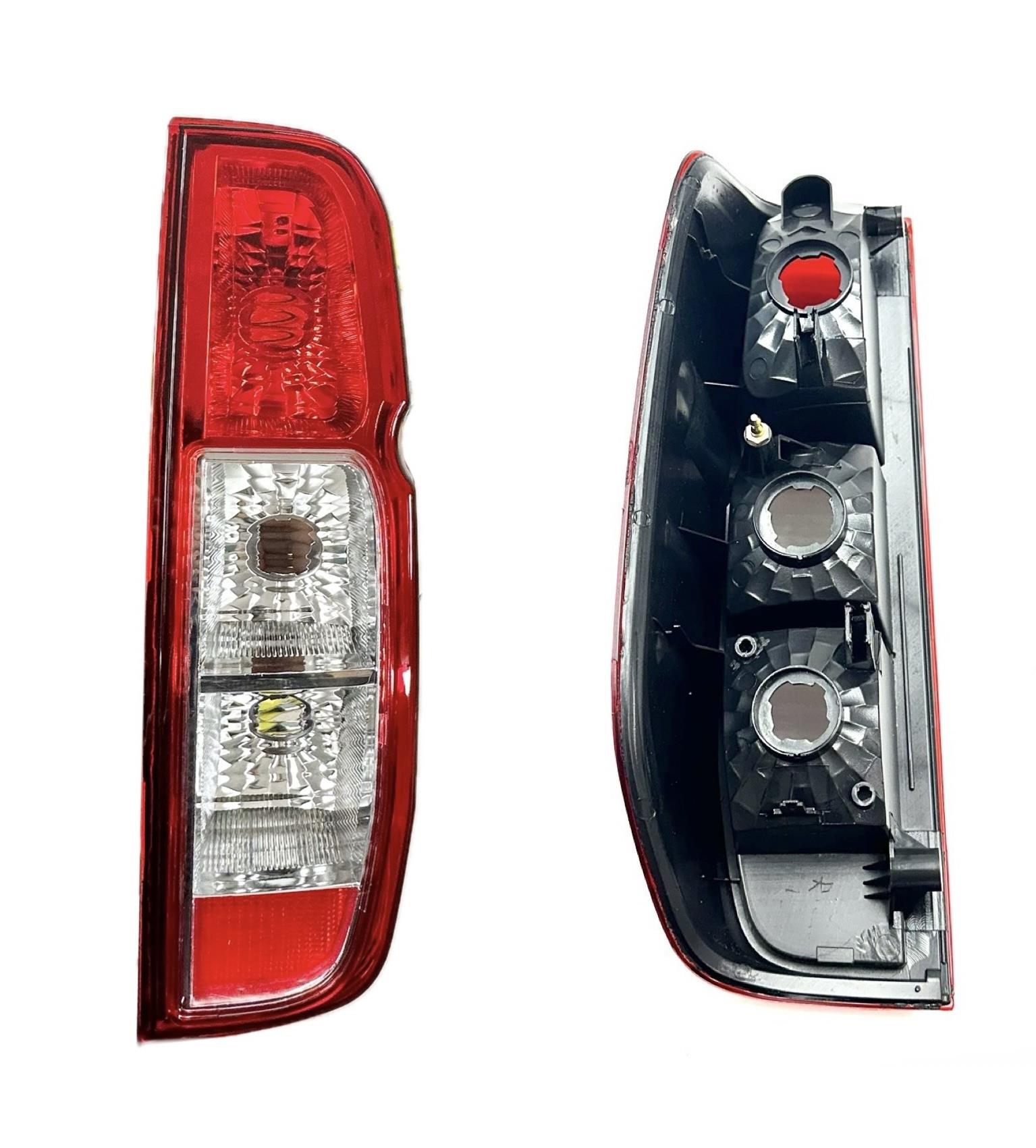 Nıssan Stop Navara 06-14 Sağ (Duysuz) - 215-19K6-RH