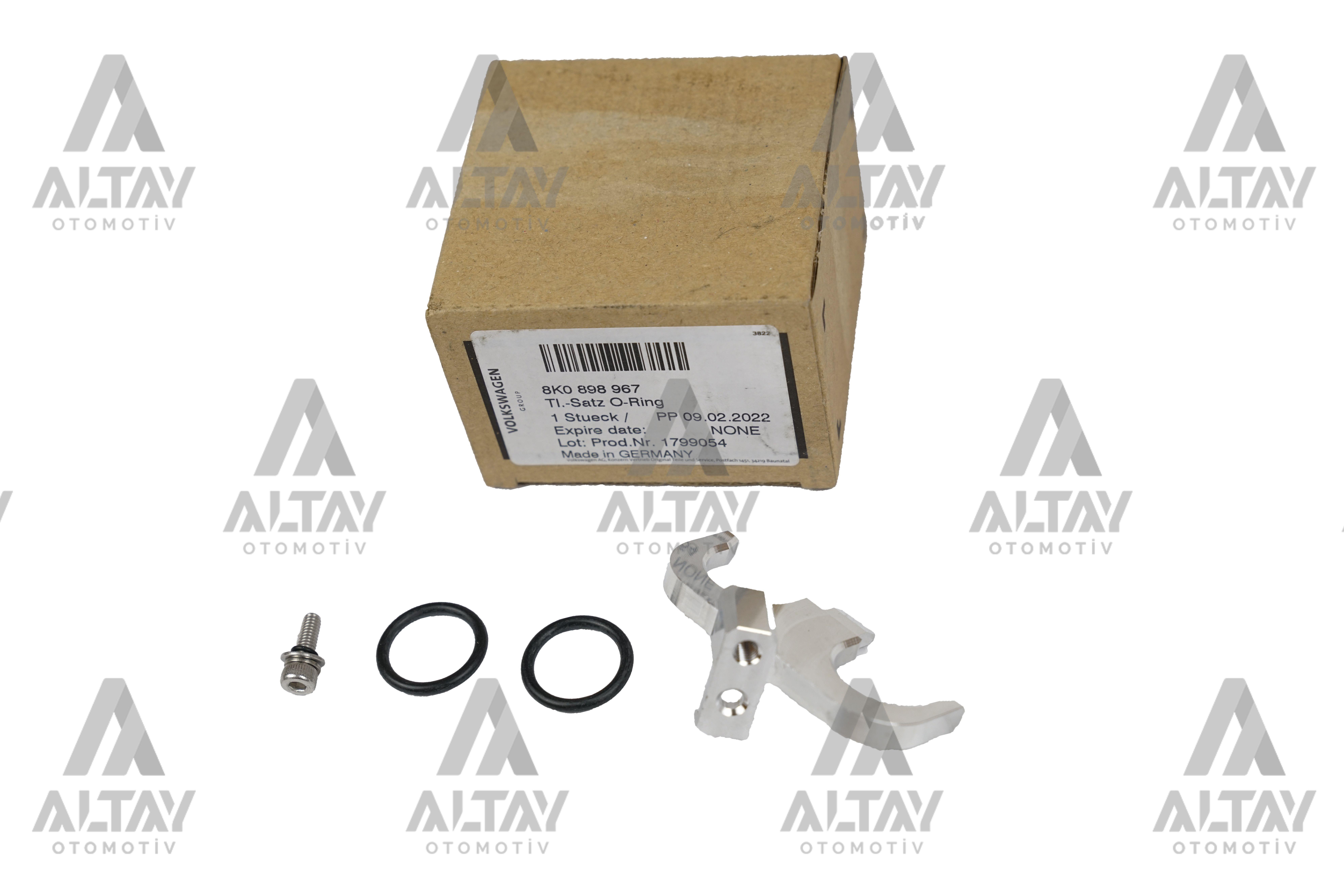 RADYATÖR KALORİFER BRAKETİ A4 / A5 / Q5 08-15