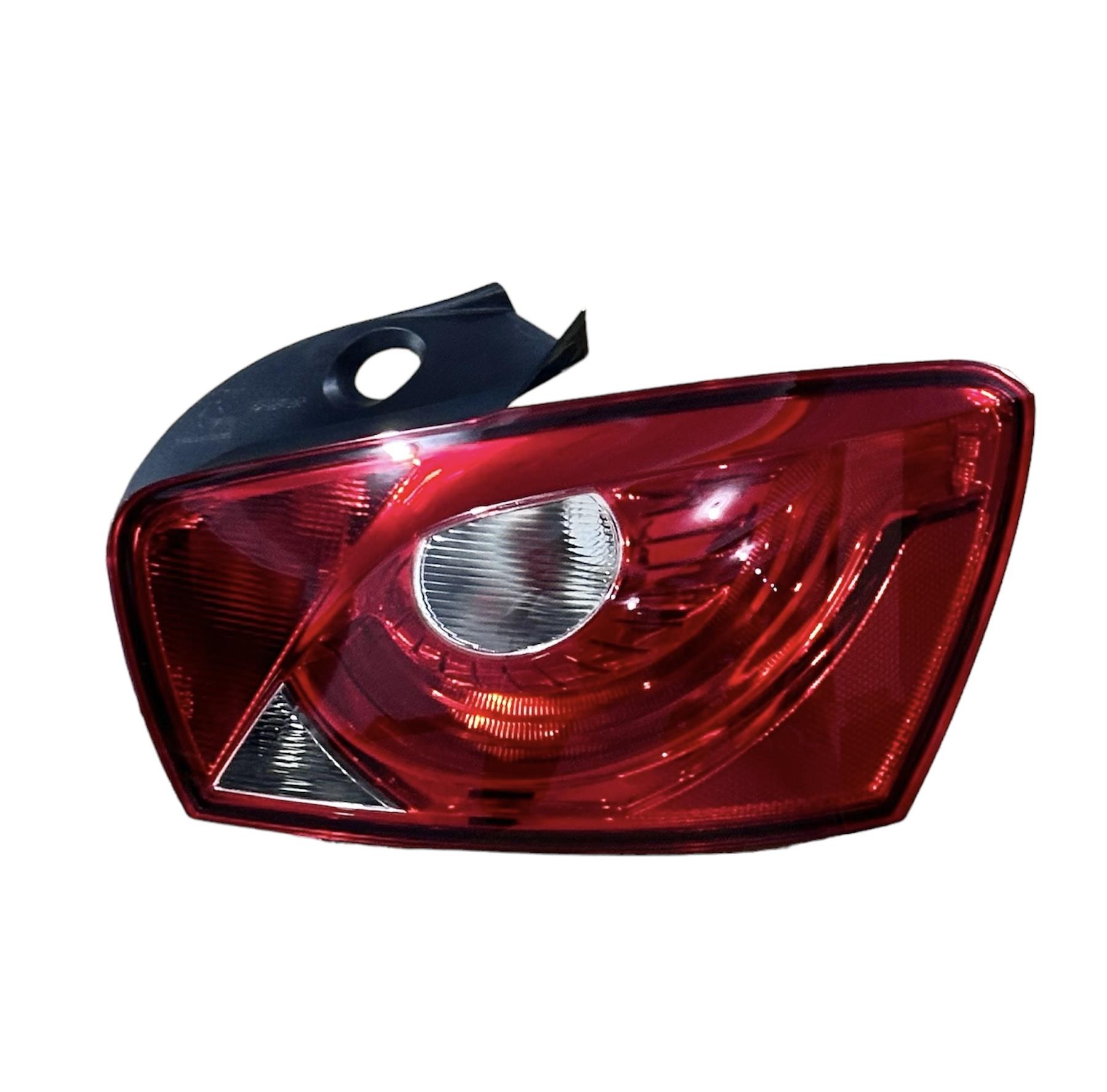Seat Stop İbiza 12-17 Dış Sağ (Ledsiz) - 6J4945096K