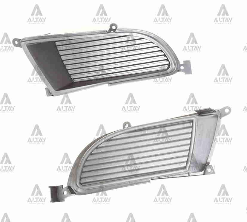 SİS LAMBA KAPAĞI LANCER 03-06 SAĞ (SİS DELİKSİZ) SİYAH