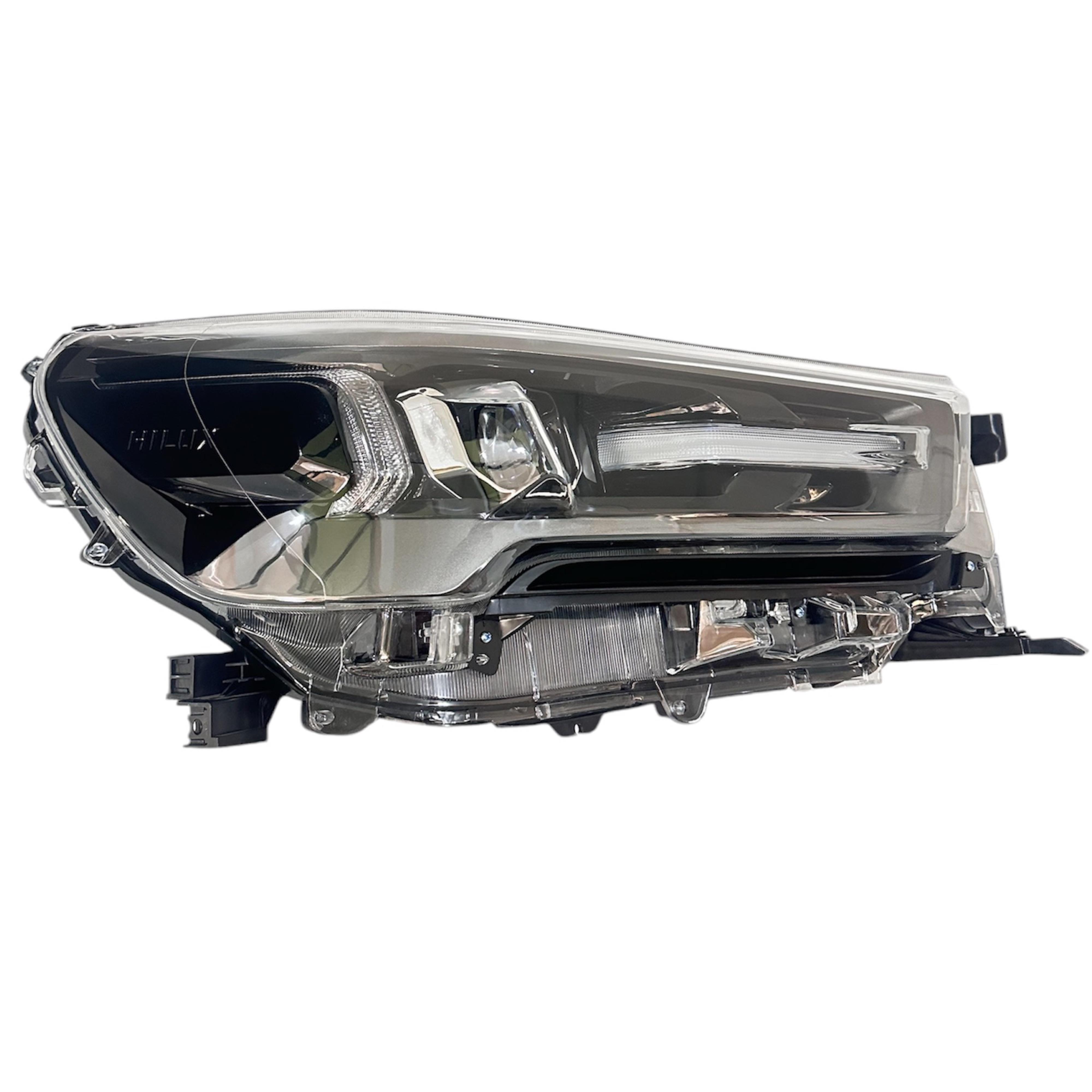 Toyota Far Hılux Revo 21-24 Sağ (Mercekli/İçi Koyu Gri)(Hılux Yazılı-ınvıncıble) - UNİ-X-170A-RH