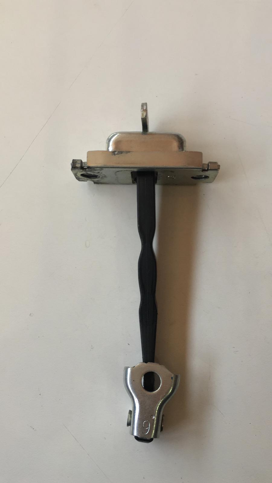 Toyota Gergi Kapı Chr 16-19 Ön Sağ/Sol - 68610-F4050