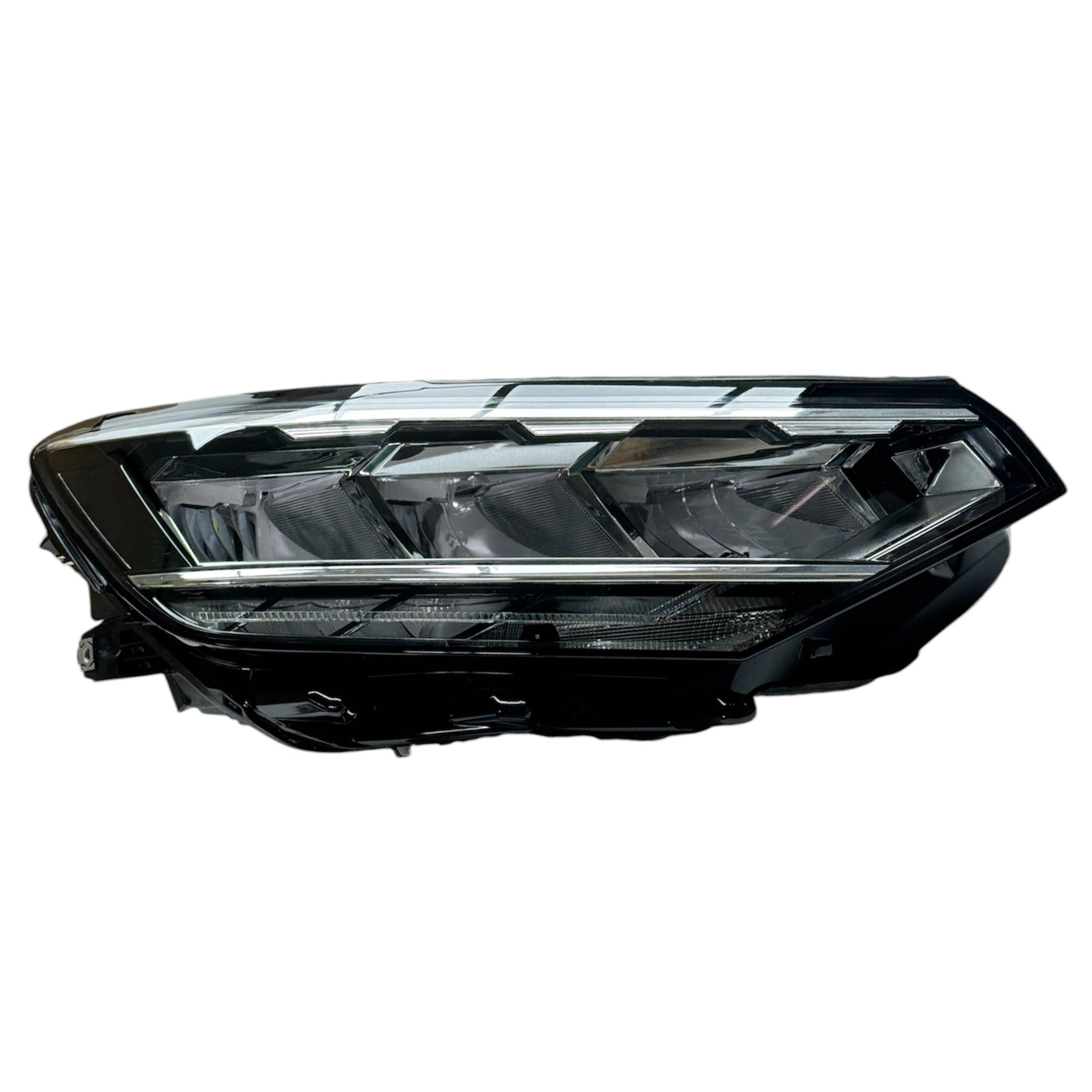 Volkswagen Far Passat B8,5 Sağ (Ledli) - 3G1941036P