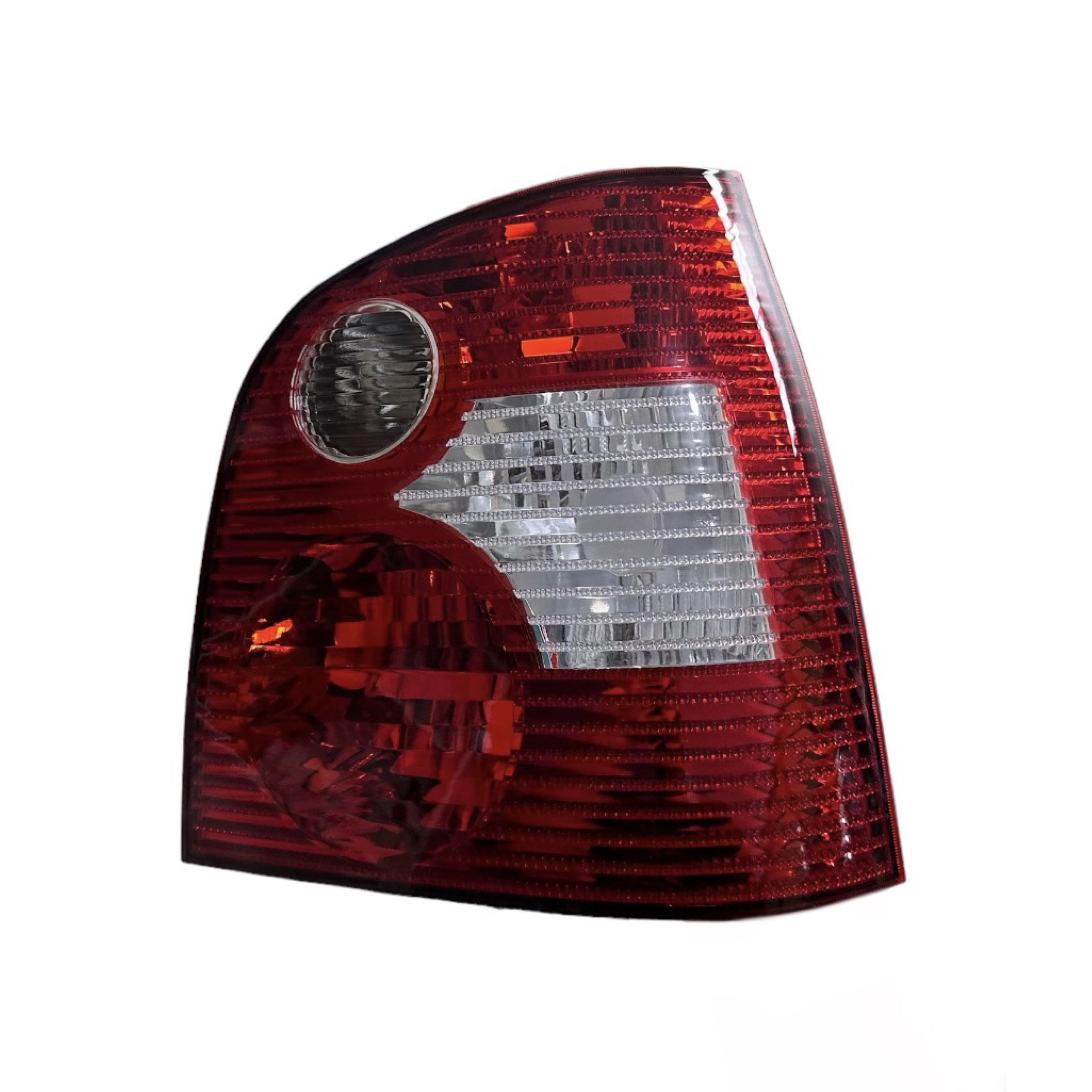 Volkswagen Stop Polo 02-05 Sağ (Sinyal Yeri Beyaz) - 6Q6945096G