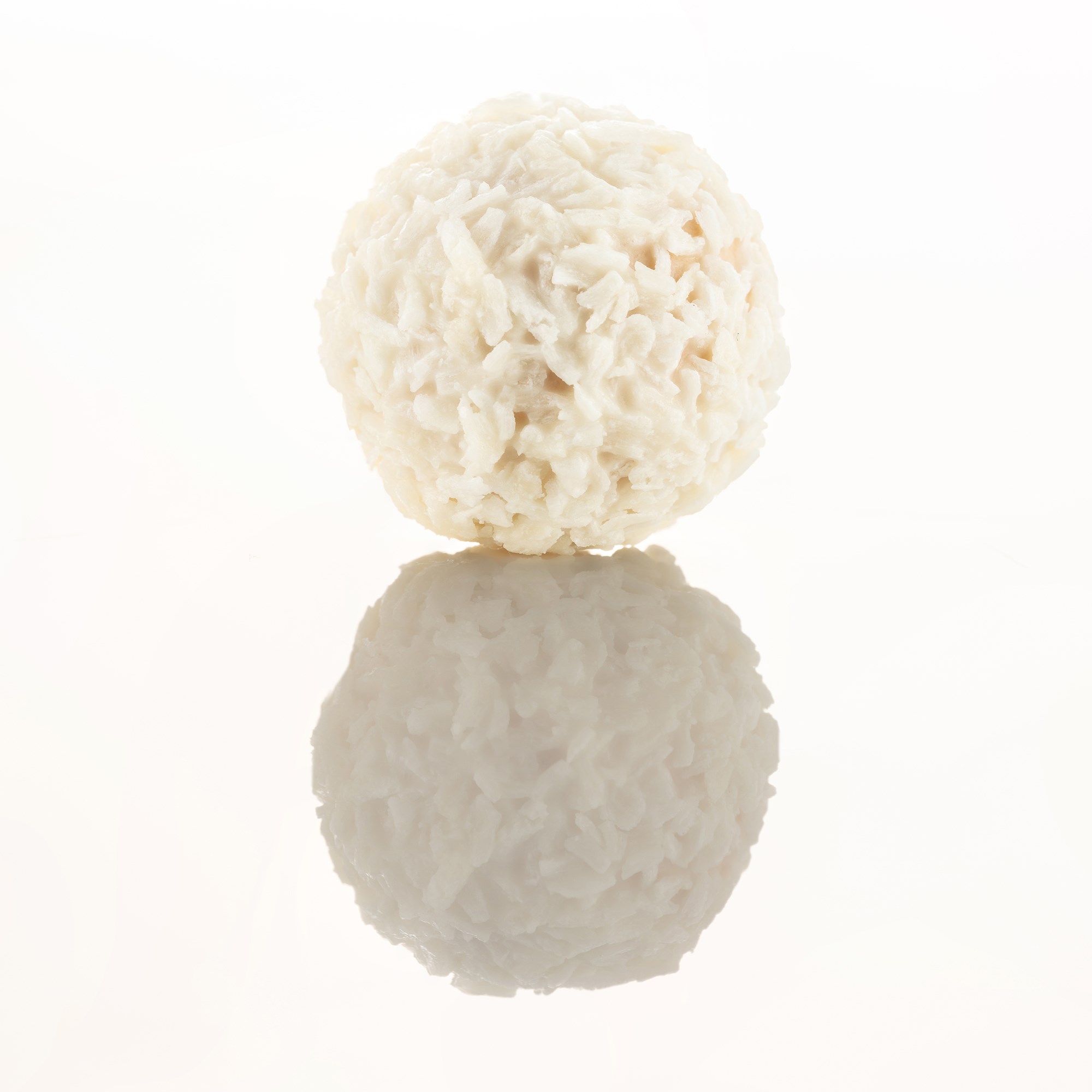 Bellardo Coconut Bütün Bademli ve Hindistan Cevizi Kaplamalı Gofret Topları 30 g